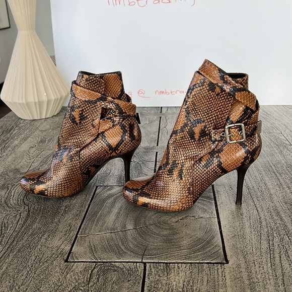 Chloe size 6.5M textured snake print leather ankle hi boots - Picture 1 of 16